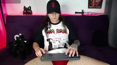 Snapshot of blackwolf_6 chatting on January 16, 1:48 am Dave online show from January 16, 1:48 am