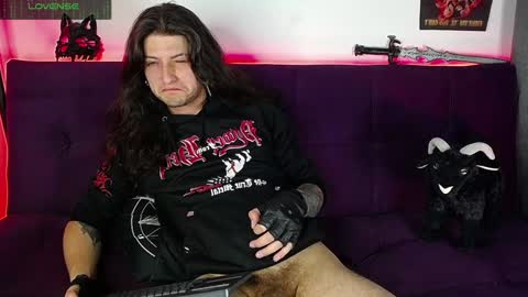 Snapshot of blackwolf_6 chatting on January 22, 8:18 am Dave online show from January 22, 8:18 am