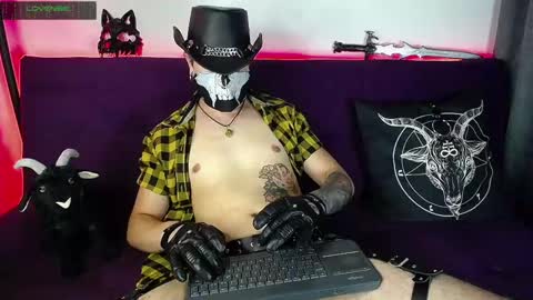 Snapshot of blackwolf_6 chatting on February 14, 10:58 pm Dave online show from February 14, 10:58 pm