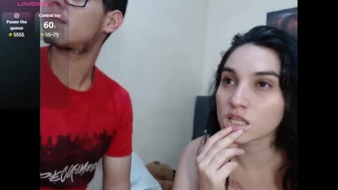 Snapshot of blackwolf_whitebee69 chatting on January 12, 11:36 pm Blackwolf and whitebee online show from January 12, 11:36 pm