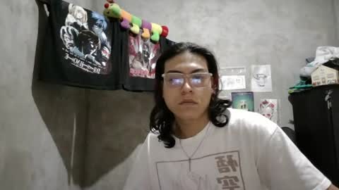 Snapshot of blade_sensual chatting on June 19, 12:42 pm blade_sensual online show from June 19, 12:42 pm