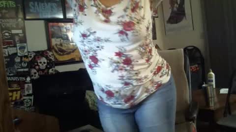 Snapshot of bladesizzo3111 chatting on February 23, 8:06 am bladesizzo3111 online show from February 23, 8:06 am