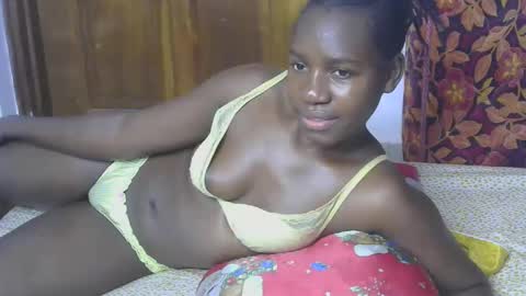 VIVIAN online show from October 2, 4:08 am