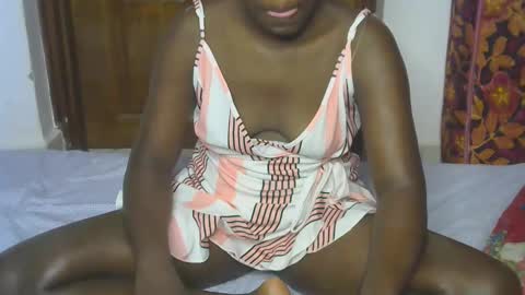 VIVIAN online show from December 1, 8:41 am