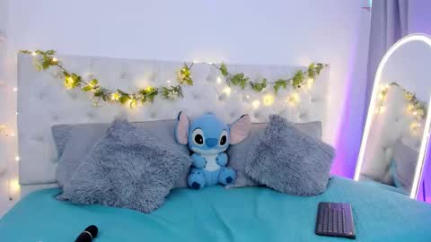 Snapshot of blair_queen chatting on November 4, 9:58 pm online show from November 4, 9:58 pm