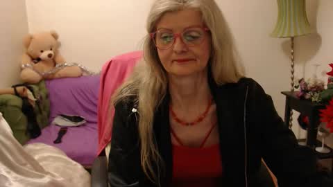 Snapshot of blairfort chatting on December 3, 5:12 pm blairfort online show from December 3, 5:12 pm