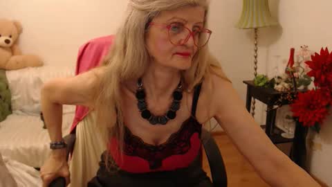 Snapshot of blairfort chatting on January 28, 2:11 am blairfort online show from January 28, 2:11 am