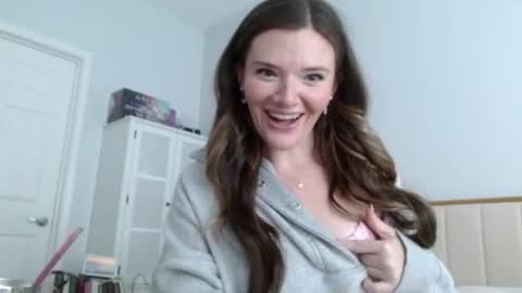 Snapshot of blairrosewood chatting on August 8, 4:20 pm Blaire Rosewood online show from August 8, 4:20 pm