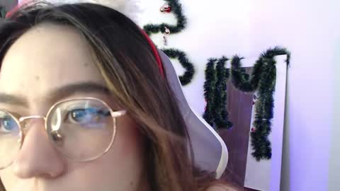   online show from December 24, 12:00 pm