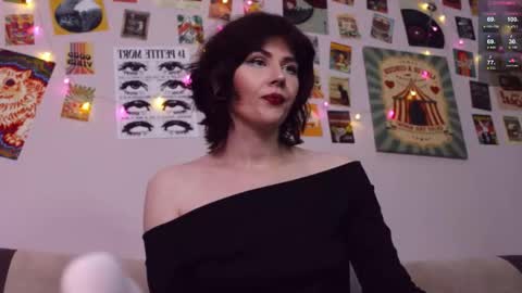 Snapshot of blake_luna chatting on March 19, 1:59 pm Britney online show from March 19, 1:59 pm