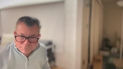 Snapshot of blake_strong chatting on January 10, 3:41 am blake_strong online show from January 10, 3:41 am