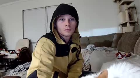 Snapshot of blakeandskylar chatting on December 3, 3:41 am BlakeAndSkylar online show from December 3, 3:41 am