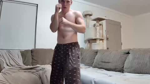 Snapshot of blakeandskylar chatting on December 9, 11:34 pm BlakeAndSkylar online show from December 9, 11:34 pm