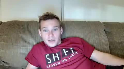 Snapshot of blakeandskylar chatting on December 19, 5:18 am BlakeAndSkylar online show from December 19, 5:18 am