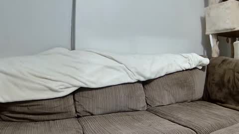 Snapshot of blakeandskylar chatting on January 5, 4:36 am BlakeAndSkylar online show from January 5, 4:36 am