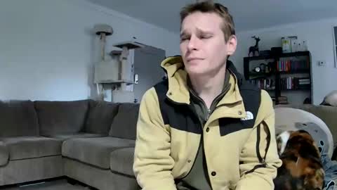 Snapshot of blakeandskylar chatting on January 12, 10:33 pm BlakeAndSkylar online show from January 12, 10:33 pm