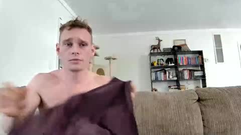 Snapshot of blakeandskylar chatting on February 2, 5:26 pm BlakeAndSkylar online show from February 2, 5:26 pm