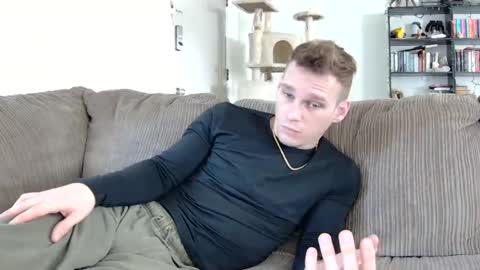 Snapshot of blakeandskylar chatting on February 8, 4:25 pm BlakeAndSkylar online show from February 8, 4:25 pm