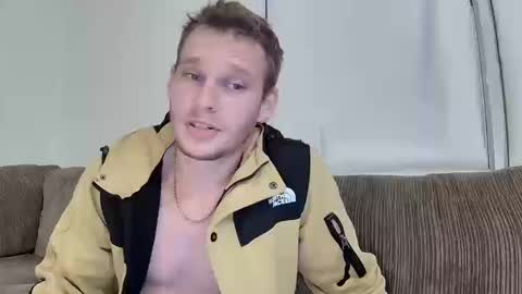 Snapshot of blakeandskylar chatting on October 10, 5:50 am BlakeAndSkylar online show from October 10, 5:50 am