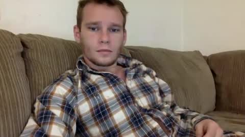 Snapshot of blakeandskylar chatting on October 14, 9:10 am BlakeAndSkylar online show from October 14, 9:10 am