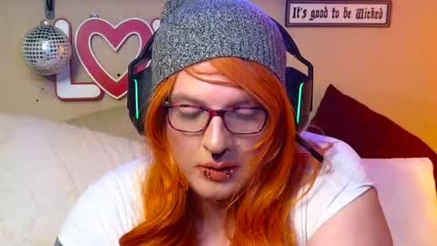 Snapshot of blakelytgirl chatting on February 20, 8:17 am Blakely Morningstar online show from February 20, 8:17 am