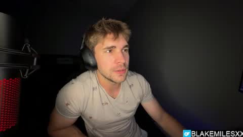 Snapshot of blakemiles2 chatting on July 18, 2:05 am Blake Miles online show from July 18, 2:05 am