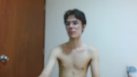 Snapshot of blakeshatter chatting on December 3, 6:59 am blakeshatter online show from December 3, 6:59 am