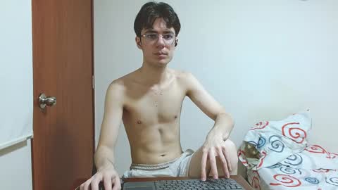 Snapshot of blakeshatter chatting on January 13, 4:30 pm blakeshatter online show from January 13, 4:30 pm