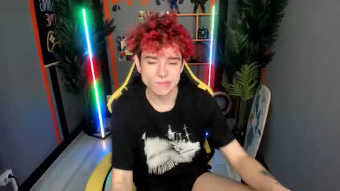 Snapshot of blalz_vok chatting on December 4, 10:18 pm Blaiz online show from December 4, 10:18 pm