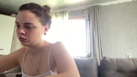 Snapshot of blanchbunt chatting on July 8, 6:18 am Angel online show from July 8, 6:18 am