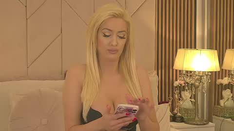 Blanche online show from May 2, 9:36 am