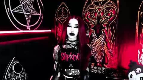   online show from November 1, 5:26 pm