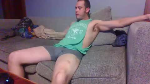 Snapshot of blaw_1321 chatting on May 17, 10:28 pm blaw_1321 online show from May 17, 10:28 pm