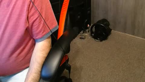 Snapshot of blazingslow chatting on November 30, 6:17 am blazingslow online show from November 30, 6:17 am