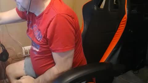 Snapshot of blazingslow chatting on March 8, 9:13 am blazingslow online show from March 8, 9:13 am