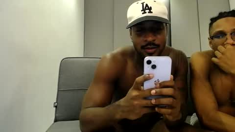 Snapshot of blckexperience chatting on July 20, 12:47 am Danny - online show from July 20, 12:47 am