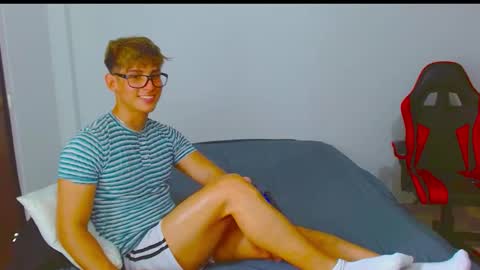 Snapshot of bleach_tiago chatting on March 3, 7:53 pm bleach tiago online show from March 3, 7:53 pm