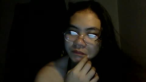 Snapshot of blessed774346 chatting on June 4, 5:52 pm blessed774346 online show from June 4, 5:52 pm