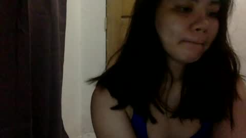 Snapshot of blessed774346 chatting on June 18, 4:33 pm blessed774346 online show from June 18, 4:33 pm