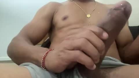 Snapshot of blingsexxx420 chatting on February 14, 5:53 pm blingsexxx420 online show from February 14, 5:53 pm