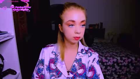 Nicole online show from November 21, 8:35 am