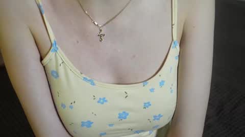  LiLy online show from November 17, 3:07 pm