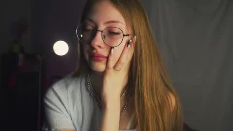  LiLy online show from December 22, 3:09 pm