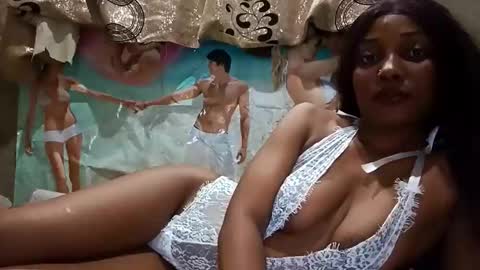 Lola online show from November 25, 1:49 am