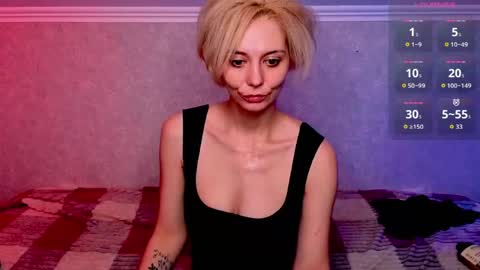 Snapshot of blond_ice_ann chatting on April 18, 7:40 pm blond_ice_ann online show from April 18, 7:40 pm