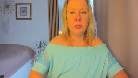 Nicole online show from January 21, 9:03 am