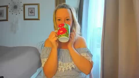 Nicole online show from January 29, 10:05 am