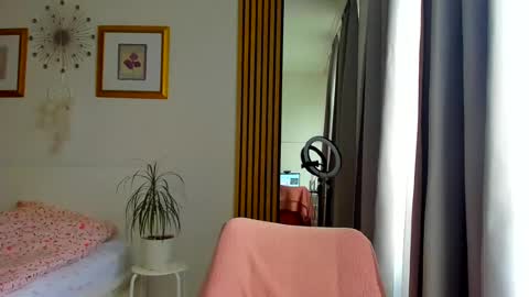 Nicole online show from June 13, 4:32 am