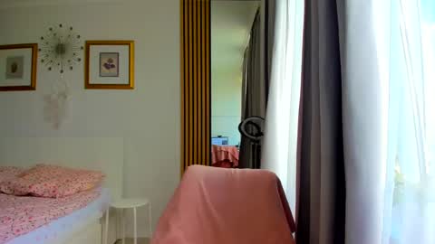 Nicole online show from July 3, 3:29 pm