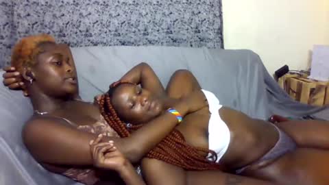 blonde_barby online show from November 3, 4:36 am